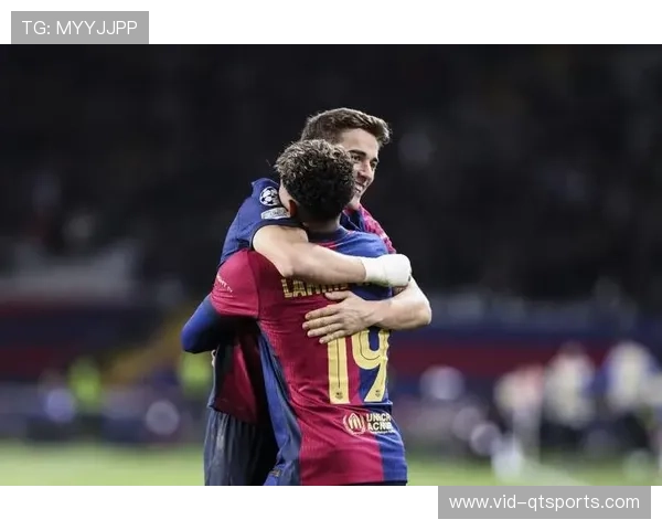 巴萨2-0客胜比利亚雷亚尔，拉菲尼亚点射亚马尔破门